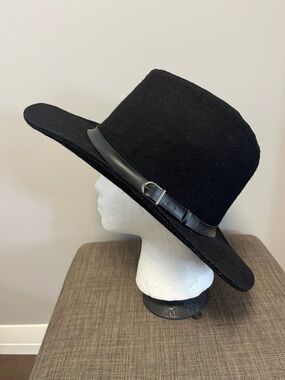 Classic Wide-Brim Black Felt Hat L/XL